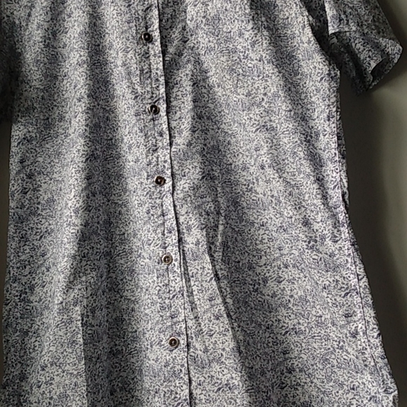 Men's untucked Short sleeve Button down by Modern Amusement in Sz M - Picture 3 of 8
